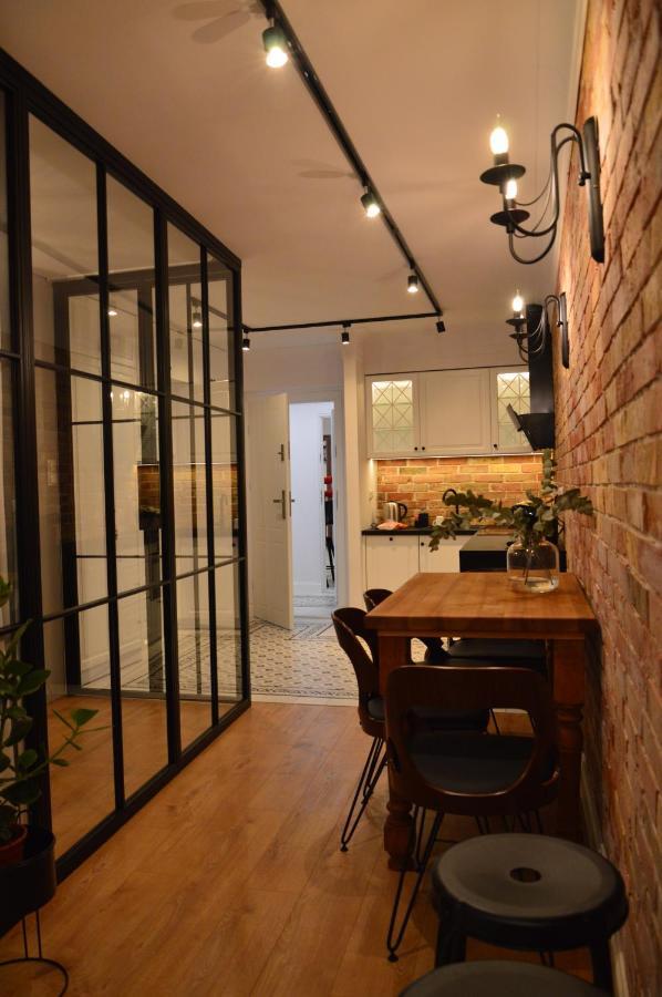 Apartment Szeroka 32